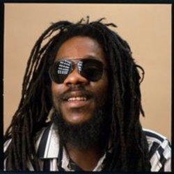 Best and new Dennis Brown Reggae songs listen online.