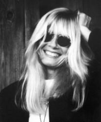 New and best Kim Carnes songs listen online free.